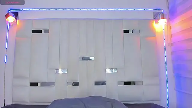 Jacoob19  online show from October 2025 11:54:01 AM