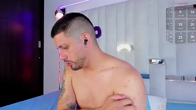 Jacoob19  online show from October 2025 03:19:01 AM