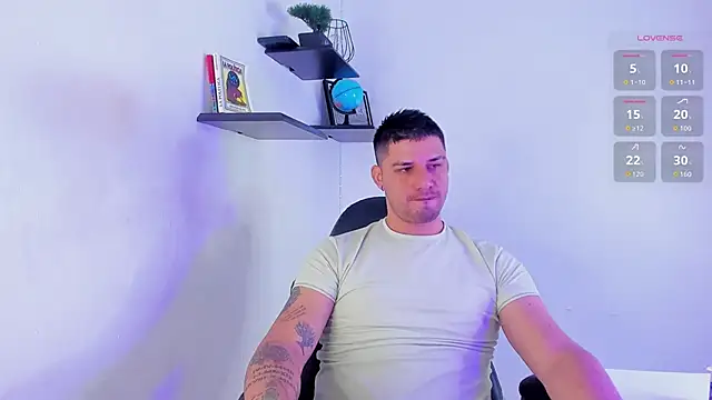 Jacoob19  online show from November 2025 02:17:02 PM