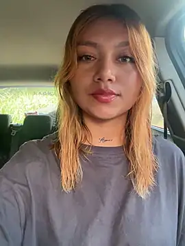 amanda-medrano1 online show from December 2024 03:21:01 PM