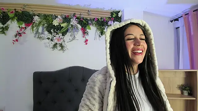 JulessCornett online show from January 2025 10:02:02 AM