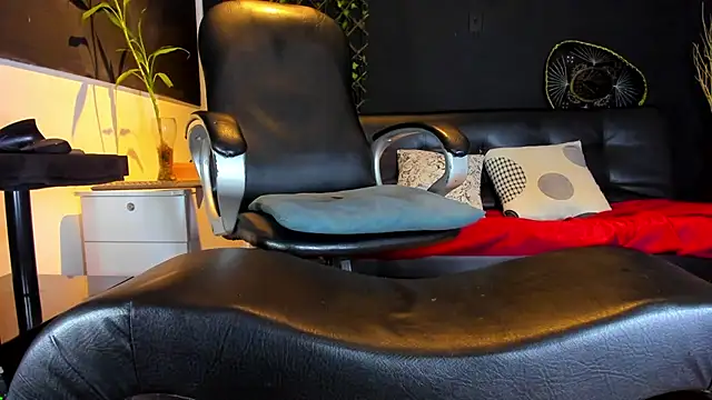 Snapshot of alessandro_wye chatting on March 2026 05:13:01 AM alessandro wye online show from March 2026 05:13:01 AM