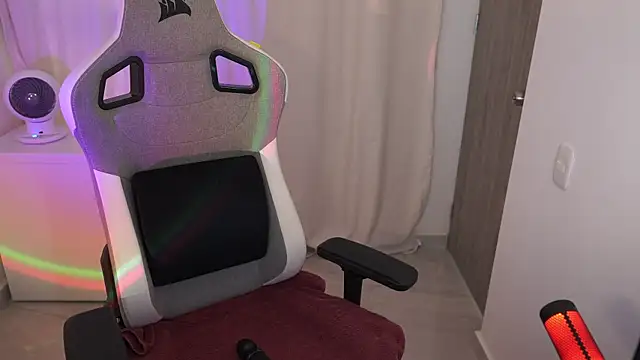 anyacutex online show from September 2025 07:52:01 PM