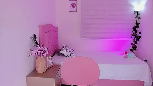 Keni malf online show from April 2026 02:06:01 AM