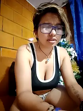 Snapshot of NovaGlitz chatting on December 2024 12:33:01 AM NovaGlitz online show from December 2024 12:33:01 AM