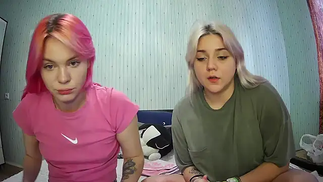 Snapshot of ChrisGirls chatting on January 2025 11:07:01 AM ChrisGirls online show from January 2025 11:07:01 AM