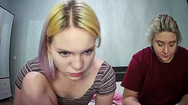 Snapshot of ChrisGirls chatting on January 2025 01:56:02 PM ChrisGirls online show from January 2025 01:56:02 PM
