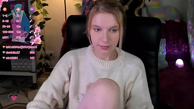 KarambaMoon online show from January 2025 11:47:01 PM