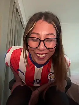 Snapshot of Yerucita chatting on May 2026 04:07:02 AM Yerucita online show from May 2026 04:07:02 AM
