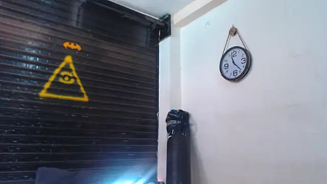 targuerian22 online show from December 2025 09:21:01 PM