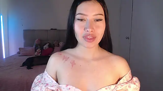 Snapshot of Emilyswan04 chatting on January 2025 05:05:01 PM Emilyswan04 online show from January 2025 05:05:01 PM