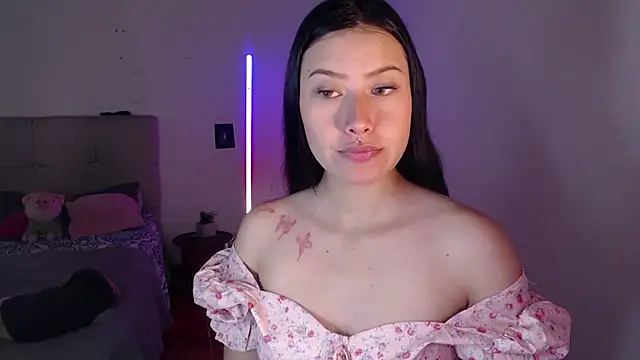 Snapshot of Emilyswan04 chatting on January 2025 02:51:02 PM Emilyswan04 online show from January 2025 02:51:02 PM