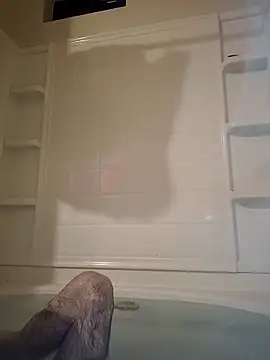 Snapshot of lit702 chatting on November 2025 09:13:02 AM lit702 online show from November 2025 09:13:02 AM