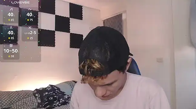 bryamado69 online show from March 2025 07:44:02 PM