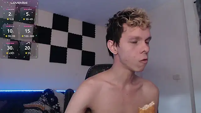 bryamado69 online show from October 2025 02:16:02 PM