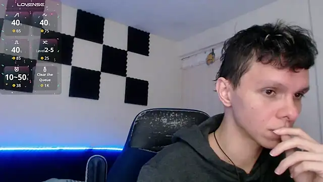 bryamado69 online show from November 2025 10:40:02 AM