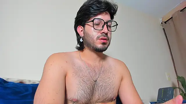 Snapshot of Ackerman_Eren_ chatting on January 2025 06:28:01 PM Ackerman Eren  online show from January 2025 06:28:01 PM