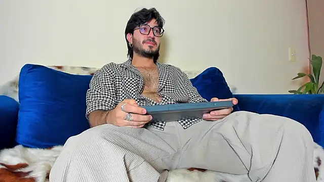 Snapshot of Ackerman_Eren_ chatting on January 2025 06:54:01 PM Ackerman Eren  online show from January 2025 06:54:01 PM