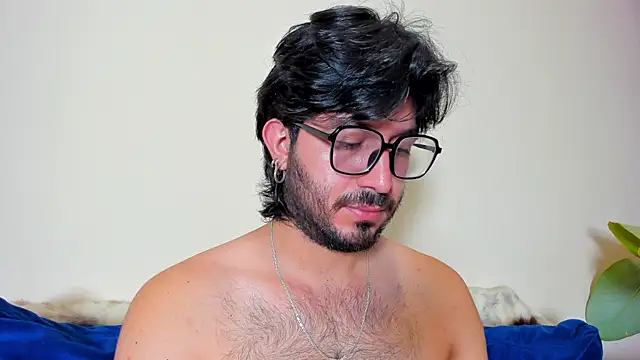 Snapshot of Ackerman_Eren_ chatting on February 2025 01:44:01 PM Ackerman Eren  online show from February 2025 01:44:01 PM