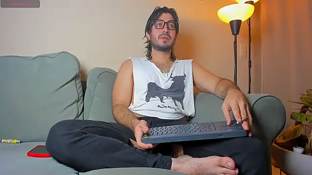 Snapshot of Ackerman_Eren_ chatting on September 2025 10:31:02 AM Ackerman Eren  online show from September 2025 10:31:02 AM