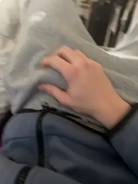 pignoufe online show from April 2026 12:16:02 PM