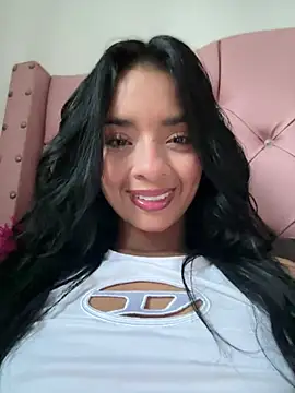 Laura fernandezII online show from March 2025 10:42:01 PM