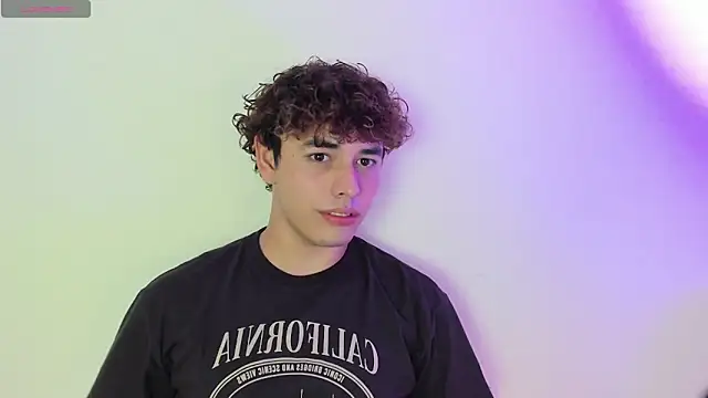 Snapshot of dani_2226 chatting on December 2024 01:08:01 AM dani 2226 online show from December 2024 01:08:01 AM