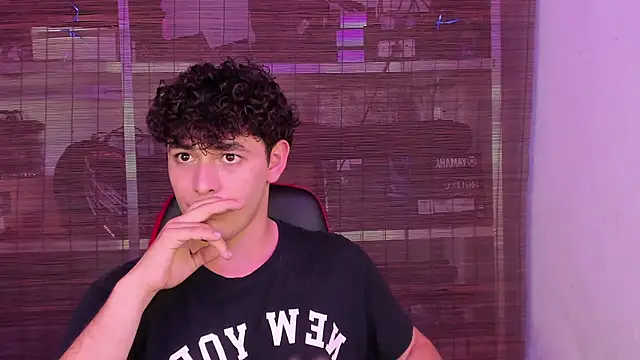 Snapshot of dani_2226 chatting on February 2025 08:26:02 AM dani 2226 online show from February 2025 08:26:02 AM