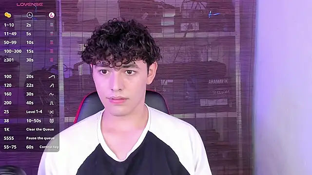 Snapshot of dani_2226 chatting on February 2025 10:53:01 PM dani 2226 online show from February 2025 10:53:01 PM