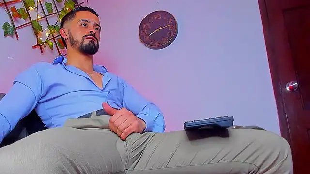 MAXIMUS MASTE3 online show from December 2025 01:16:01 PM