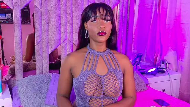 SarahBrunet online show from October 2025 01:01:01 PM