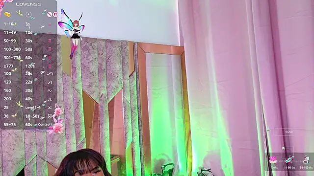 SarahBrunet online show from November 2025 01:55:02 PM