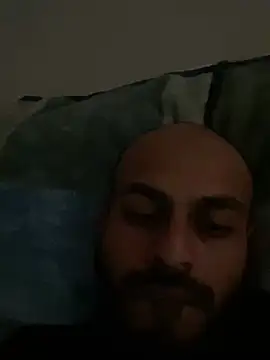 islandvybee55 online show from December 2024 10:15:02 PM