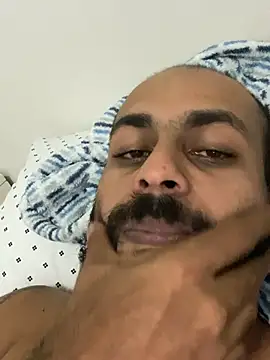 islandvybee55 online show from February 2025 05:26:02 AM