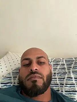 islandvybee55 online show from February 2025 10:10:02 PM