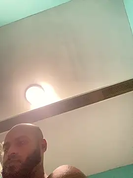 islandvybee55 online show from February 2026 04:05:02 PM