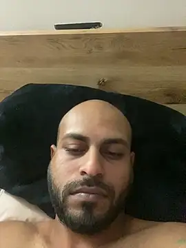 islandvybee55 online show from April 2026 12:17:02 PM