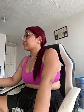 Snapshot of Aprilsmith2 chatting on December 2024 03:00:02 PM Aprilsmith2 online show from December 2024 03:00:02 PM