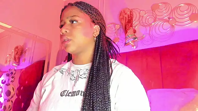 Snapshot of Sofi_Fox_ chatting on July 2026 04:28:01 AM Sofi Fox online show from July 2026 04:28:01 AM