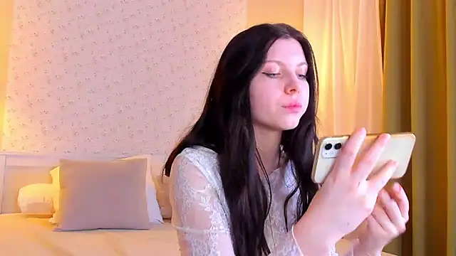 Sandra  Cute online show from December 2024 08:15:02 AM