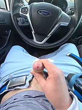 Snapshot of Titanhoott chatting on March 2025 12:43:02 PM Titanhoott online show from March 2025 12:43:02 PM