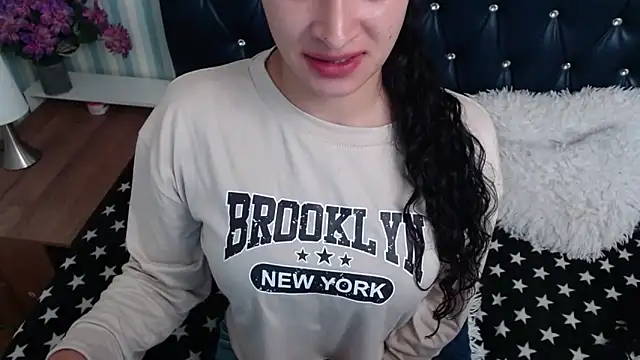 Scarlett Keaton online show from September 2025 05:20:01 AM