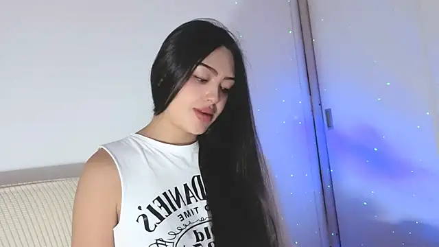Snapshot of Sweet-Sophiee chatting on May 2026 02:28:01 AM Sweet-Sophiee online show from May 2026 02:28:01 AM