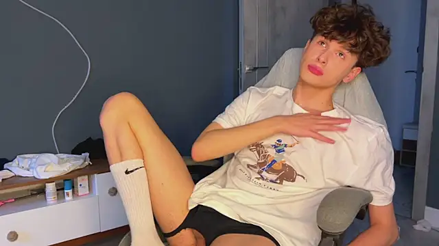 Snapshot of alyx_garden chatting on December 2024 09:20:02 AM alyx garden online show from December 2024 09:20:02 AM