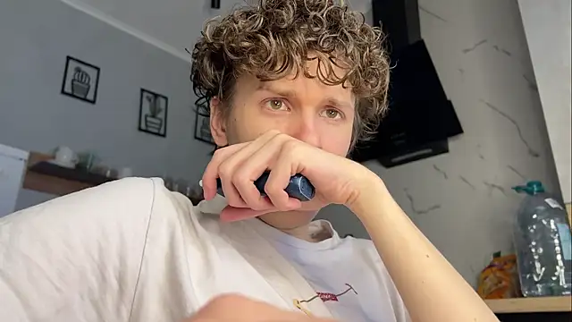 Snapshot of alyx_garden chatting on February 2026 10:27:01 AM alyx garden online show from February 2026 10:27:01 AM