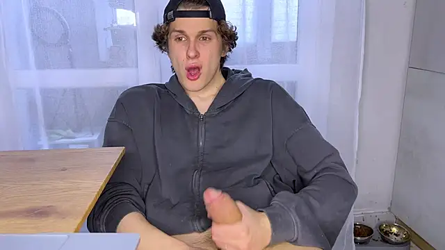 alyx garden online show from April 2026 01:38:01 PM