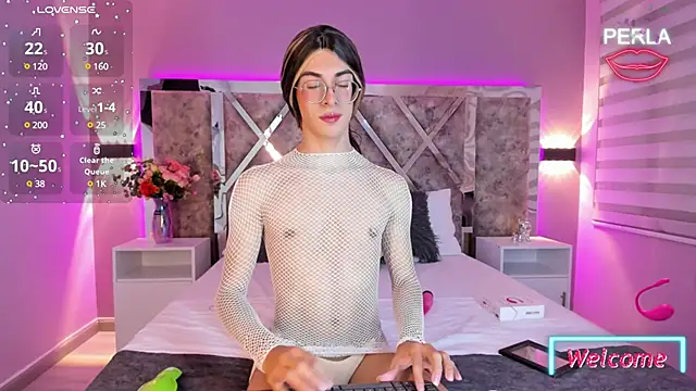 Snapshot of MaxiRogers chatting on January 2025 08:21:02 PM MaxiRogers online show from January 2025 08:21:02 PM