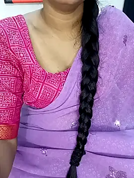 Snapshot of Lovely_mam444 chatting on December 2024 05:22:01 PM Lovely mam444 online show from December 2024 05:22:01 PM