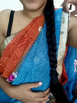 Snapshot of Lovely_mam444 chatting on December 2024 08:05:02 AM Lovely mam444 online show from December 2024 08:05:02 AM