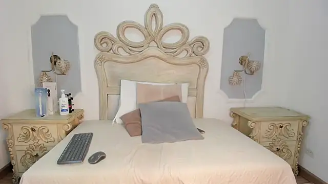  chloe adams online show from November 2025 11:43:02 AM